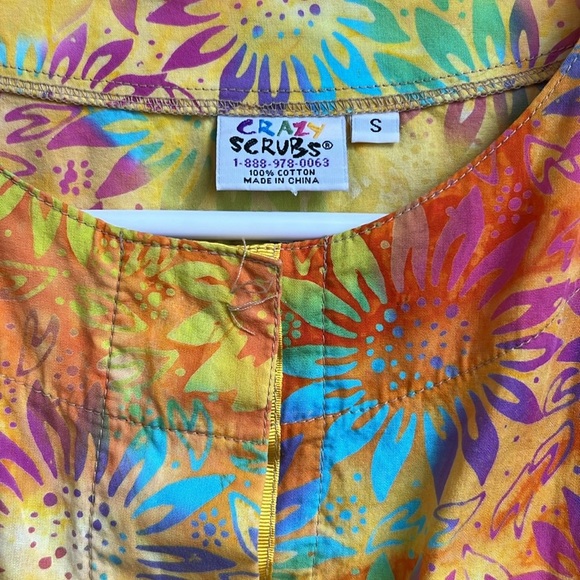 Crazy Scrubs jacket 3 pocket bright colored knit cuffs snap closure szS - Picture 2 of 5